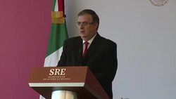 VOICED : Mexico intenta convencer a migrantes para que desistan de cruzar a EEUU News Clip