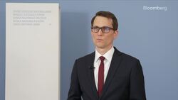 SNB's Schlegel on Full Capitalization of UBS Units News Clip