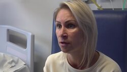 Bowel cancer patient has robot-assisted surgery News Clip