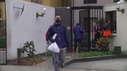 VOICED : La pandemia altera drásticamente la vida de peruanos de clase media News Clip