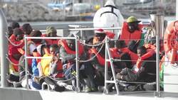 Stranded migrants allowed to disembark in Malta Instructional Video