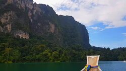 landscape forest mountain and lake water at Rajjaprabha Dam or Choew Lan Dam (Guilin of Thailand) Suratthani, Thailand (Khao Sok) Stock Footage