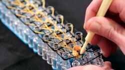 How to Make a Tiger Stripe Rainbow Loom Bracelet Instructional Video