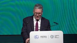 Starmer confirms UK pledge to cut emissions by 81% by 2035 - Full HD version News Clip