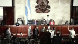 CLEAN : Honduran lawmaker Redondo, backed by Castro, swears in Congress board News Clip