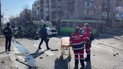 VOICED : Dos muertos en bombardeos en Kiev que también apuntaron a una fábrica de aviones News Clip