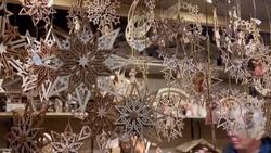 CLEAN : Vienna Christmas market delights visitors from around the world News Clip