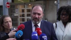 CLEAN : French govt promises aid for 'physically' and 'mentally tired' paediatric staff News Clip