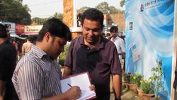 Bangladesh: a country where blogging can get you killed News Clip