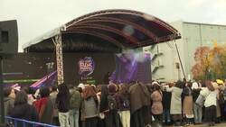 Stars hit the red carpet at the Mnet Asian Music Awards in Nagoya, Japan Instructional Video