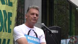 Chris Packham addresses protesters outside Defra News Clip