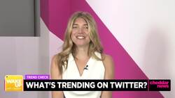 #TrendCheck: Selena Gomez, Hailey Bieber Post Pic Together News Clip