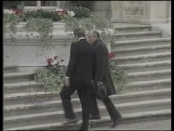 US President Reagan meets Soviet leader Gorbachov in Geneva, 19th November 1985 Stock Footage