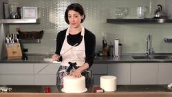 How to Assemble a Wedding Cake Instructional Video