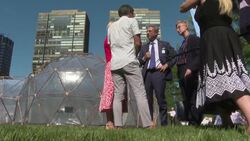 CLEAN : At the UN visitors immerse themselves in New Delhi's polluted air News Clip