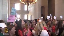 Expelled Nashville lawmaker returns to Tennessee legislature News Clip