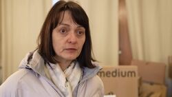 Ukrainian woman thanks volunteers at Polish Centre for support News Clip