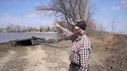 Residents pick up after floodwaters recede in Neb. Instructional Video
