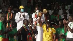 CLEAN : Football/AFCON: Senegalese president honours victorious football team News Clip