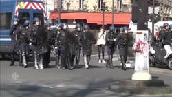 Students riot in Paris during labour reform protests News Clip
