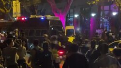 VOICED : Policía y censura en China tras manifestaciones históricas News Clip