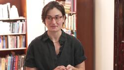 A chatbot can feel easier than talking to a therapist. But it's not the same thing, says researcher Instructional Video