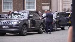 Barack Obama walks into Downing Street News Clip