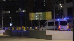 Greenpeace projects golden 'Trump Tower' facade onto European Commission HQ in Brussels Instructional Video