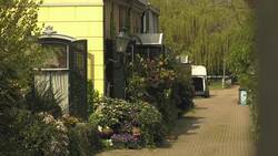 Dutch fertility doctor may have over 49 children News Clip