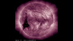 Amazing One-Week Time-Lapse Capturing A Gigantic Corona Via NASA's Solar Dynamic Observatory Instructional Video