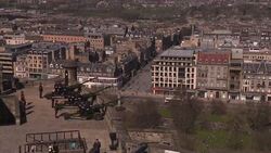 Edinburgh Castle gun salute News Clip