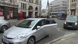 VOICED : Uber pierde licencia en Londres por falta de seguridad para sus pasajeros pero recurrira News Clip