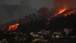 VOICED : El volcán Cumbre Vieja entra en erupción en archipiélago español de Canarias News Clip