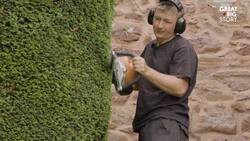 What It Takes to Maintain the Biggest Hedges in the U.K. Instructional Video