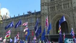 CLEAN : Scene outside British Parliament ahead of Brexit deal debate News Clip
