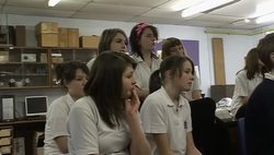 Hard To Teach - Secondary Science Using ICT: Investigating Acceleration with Year 9 Using Light Gates Instructional Video