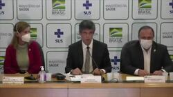 Bolsonaro minimizes COVID-19 surge in Brazil, promotes hydroxychloroquine News Clip