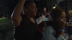 CLEAN : Outpouring of tributes to Aretha Franklin at Detroit church News Clip