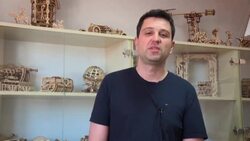 CLEAN : Hit by war, Ukraine toy maker back in business News Clip