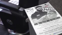 CLEAN : Mississippi barbershop offers haircut and a 'shoulder to lean on' News Clip