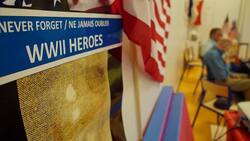 AP with D-Day vet as he speaks to French students Instructional Video