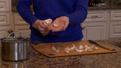 Kitchen Tip: Garlic Peel News Clip