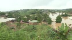 CLEAN : Residents dig for survivors in Abidjan as at least 13 die in landslide News Clip