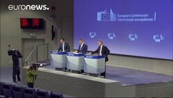 EU answers call to scrap ‘no roaming fees’ time limit News Clip