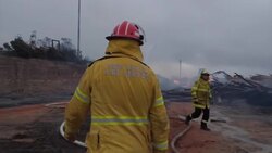 A look at volunteer firefighters in New South Wales as bushfires rage News Clip