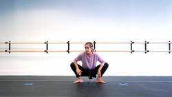 Beginner Hip Flexibility- Easy Stretches For QUICK Improvement Instructional Video