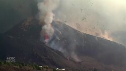 Danger escalates as La Palma volcano explosions continue News Clip