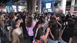 CLEAN : Thai students and dancing dinosaur rally in Bangkok News Clip