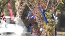 CLEAN : South African charity hands out scarves to celebrate Mandela News Clip