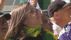 CLEAN : Bolsonaro attacks Lula a week before first round of Brazil's elections News Clip